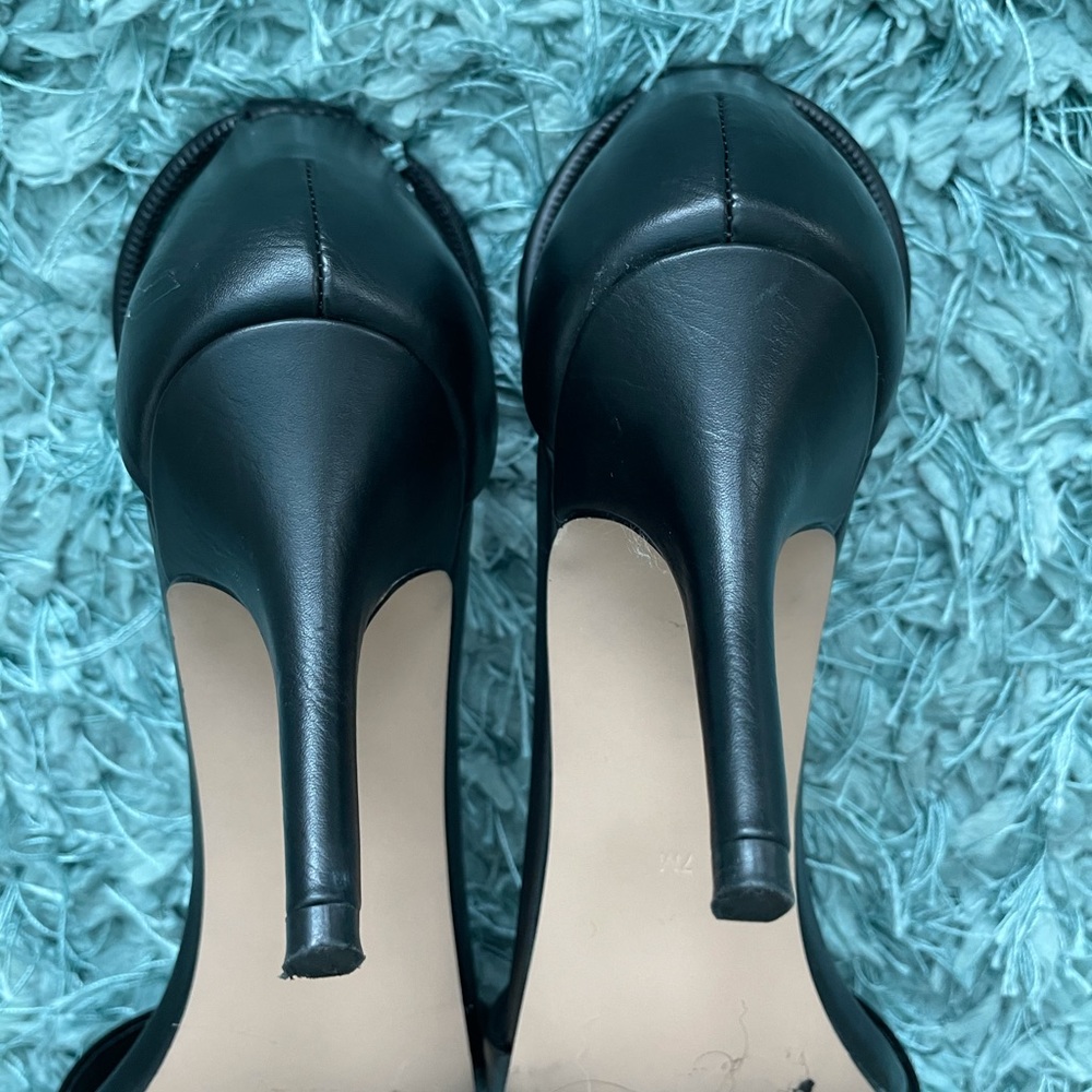 Steve Madden, black leather heel - Picture 2 of 3